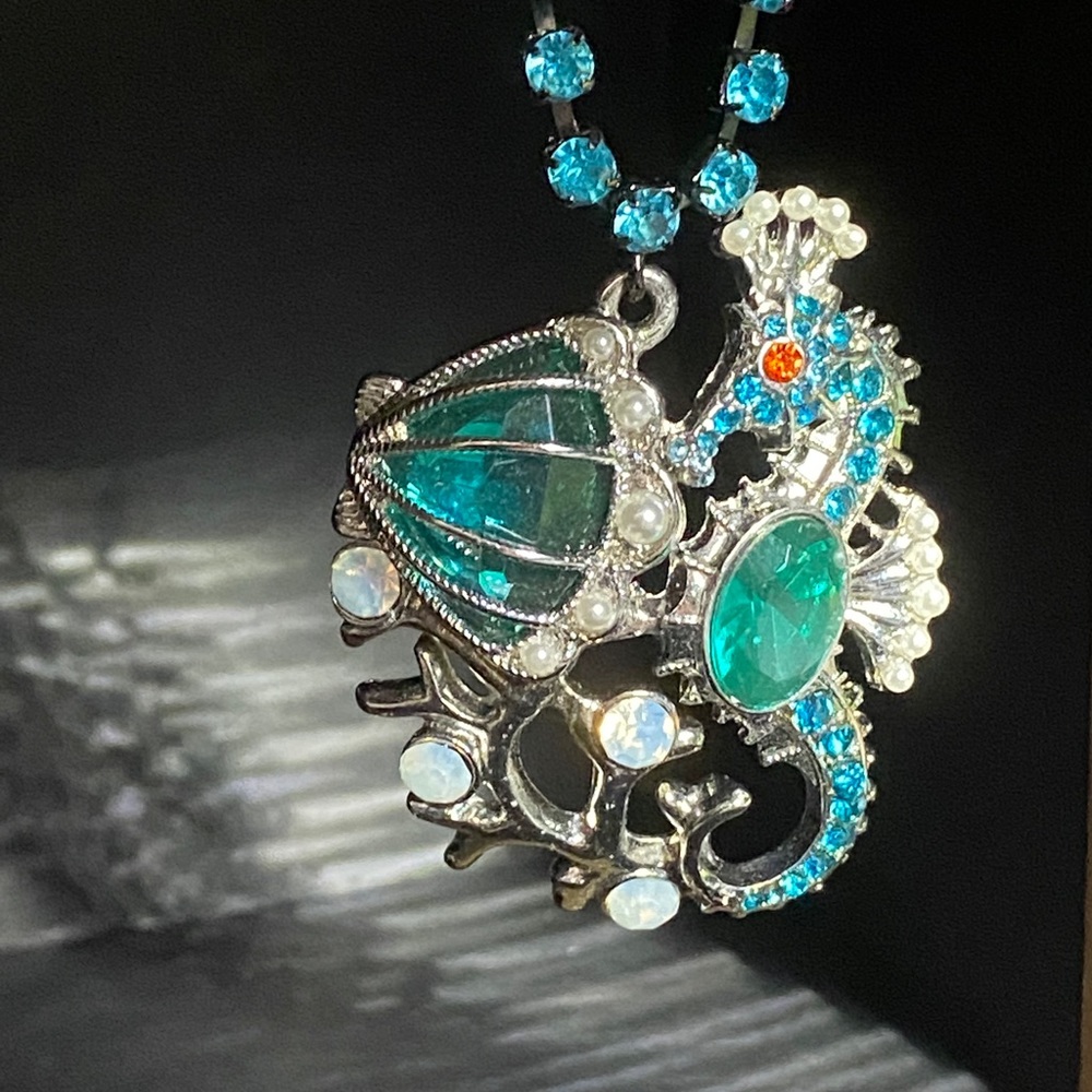 betsey johnson sea necklace